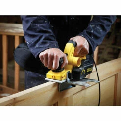 Stanley FME630K Fatmax Rabot 2mm 750W Avec Coffret -Outil de découpe Soldes 28826599 3