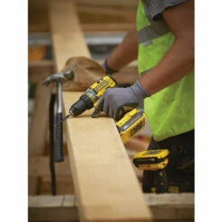 Stanley FMC600D2 Perceuse Visseuse 18V 2Ah Coffret -Outil de découpe Soldes 30610920 3