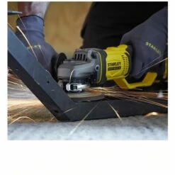 STANLEY FATMAX V20 STANLEY FatMax Kit SVK709 (SFMCH900 SFMCG400 SFMCD711 SFMCF800 SFMCS500 SFMCS600 SFMCE5003x4,0AhChargeurCaddy) -Outil de découpe Soldes 51931019 5