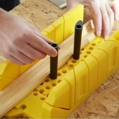 Boîte à Onglet Plastique + Scie à Dos 1-20-600 STANLEY 9 Boîte à Onglet Plastique + Scie à Dos 1-20-600 STANLEY -Outil de découpe Soldes 543931 5