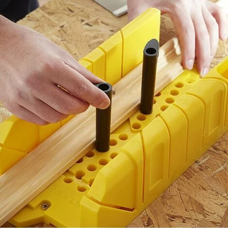 Boîte à Onglet Plastique + Scie à Dos 1-20-600 STANLEY 5 Boîte à Onglet Plastique + Scie à Dos 1-20-600 STANLEY – Image 5